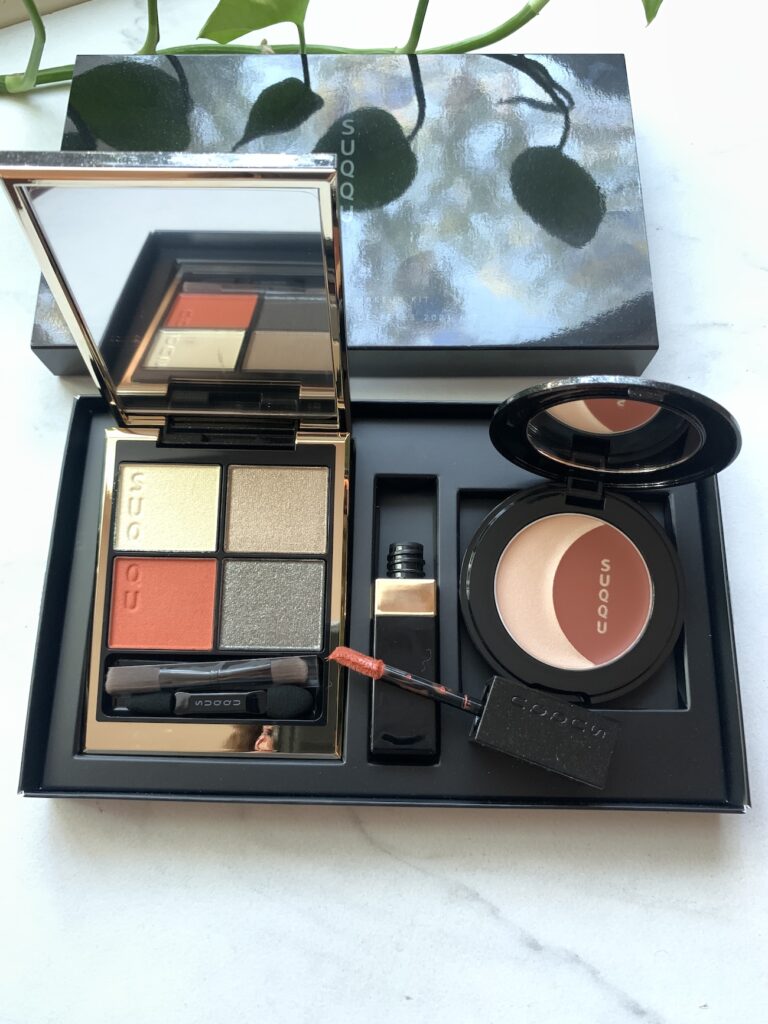 SUQQU 2021 Holiday Makeup Kit B 111 TSUKIKAGUYA 107 Lip Gloss