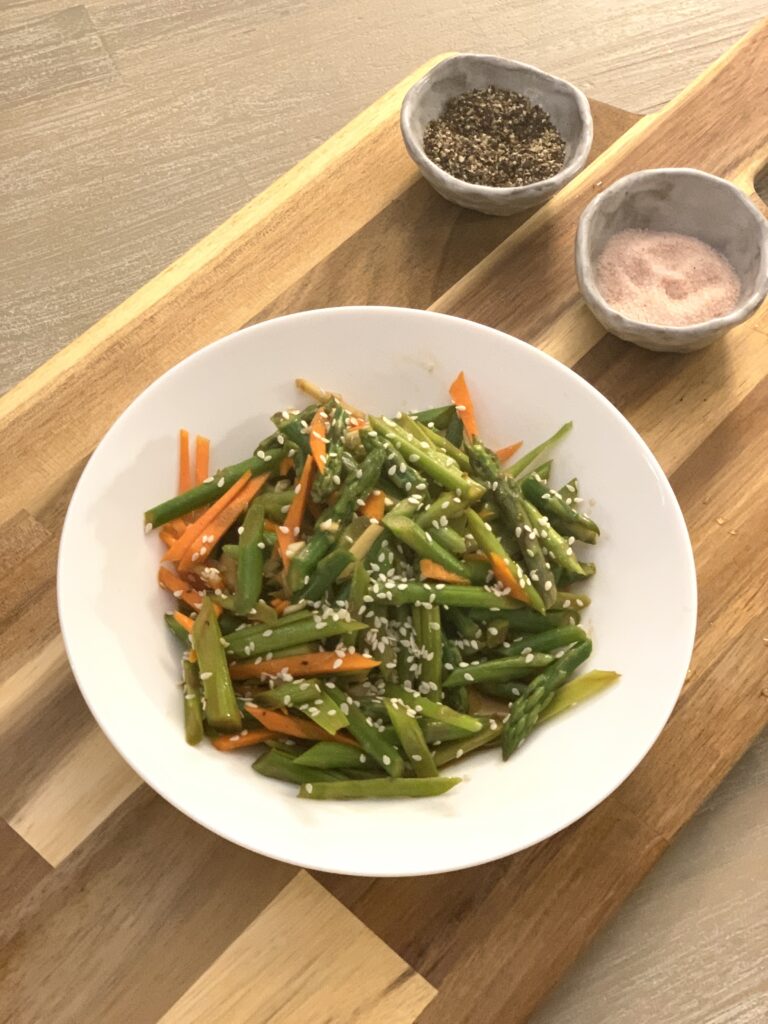 How to make simple and healthy Asian style Asparagus Salad